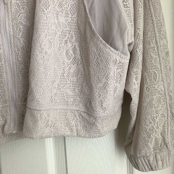 Mesh Lululemon Workout Jacket - Picture 5 of 5
